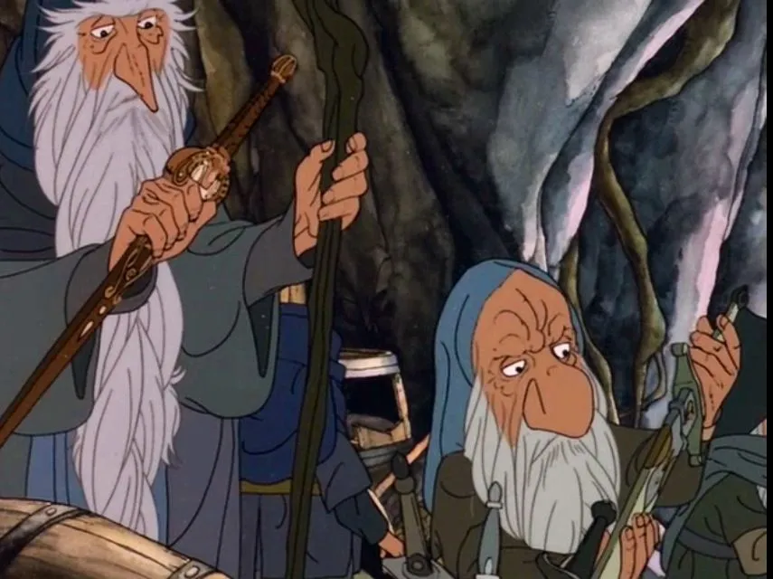 Gandalf-and-Thorin-examine-swords